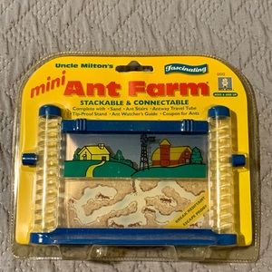 Uncle Milton's Mini Ant Farm Green Stackable & Connectable New NIB